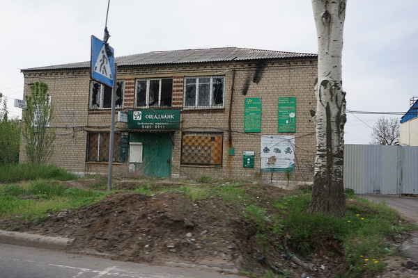 Даже в разрушенных храмах Донецка прошла Пасхальная служба: Репортаж с Трудовских